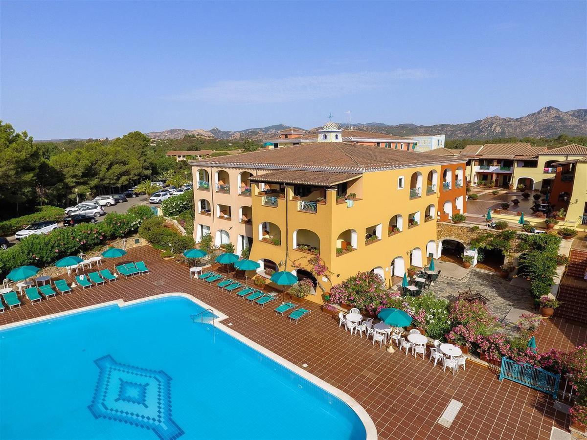 Nicolaus Club Torre Moresca Orosei Kültér fotó